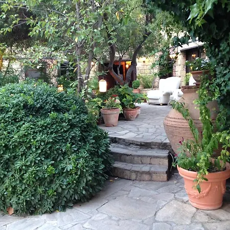 Manici Kasri Hotel
